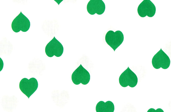 motif Green heart on white ground
