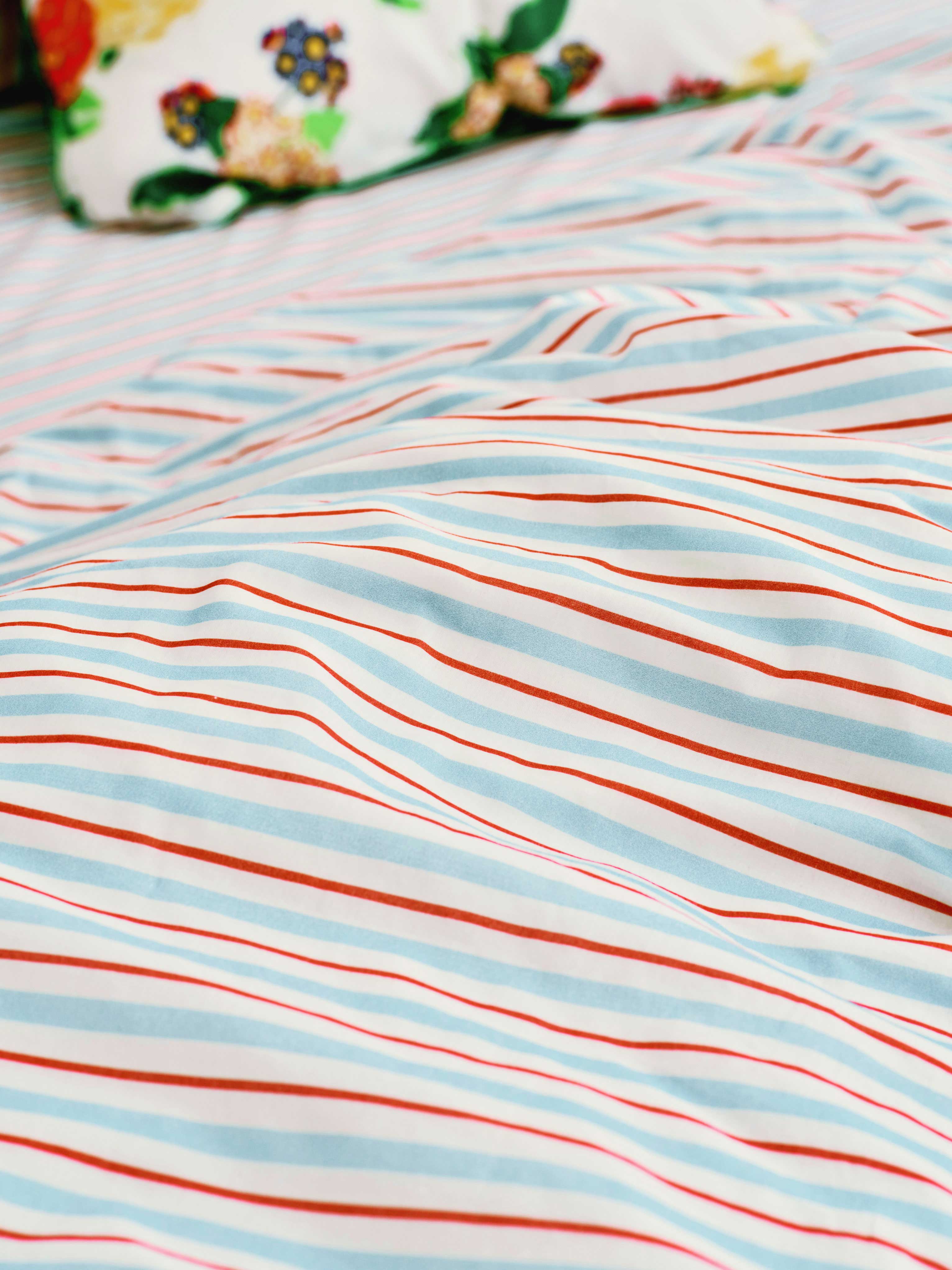 Bed linen, Lucas du Tertre