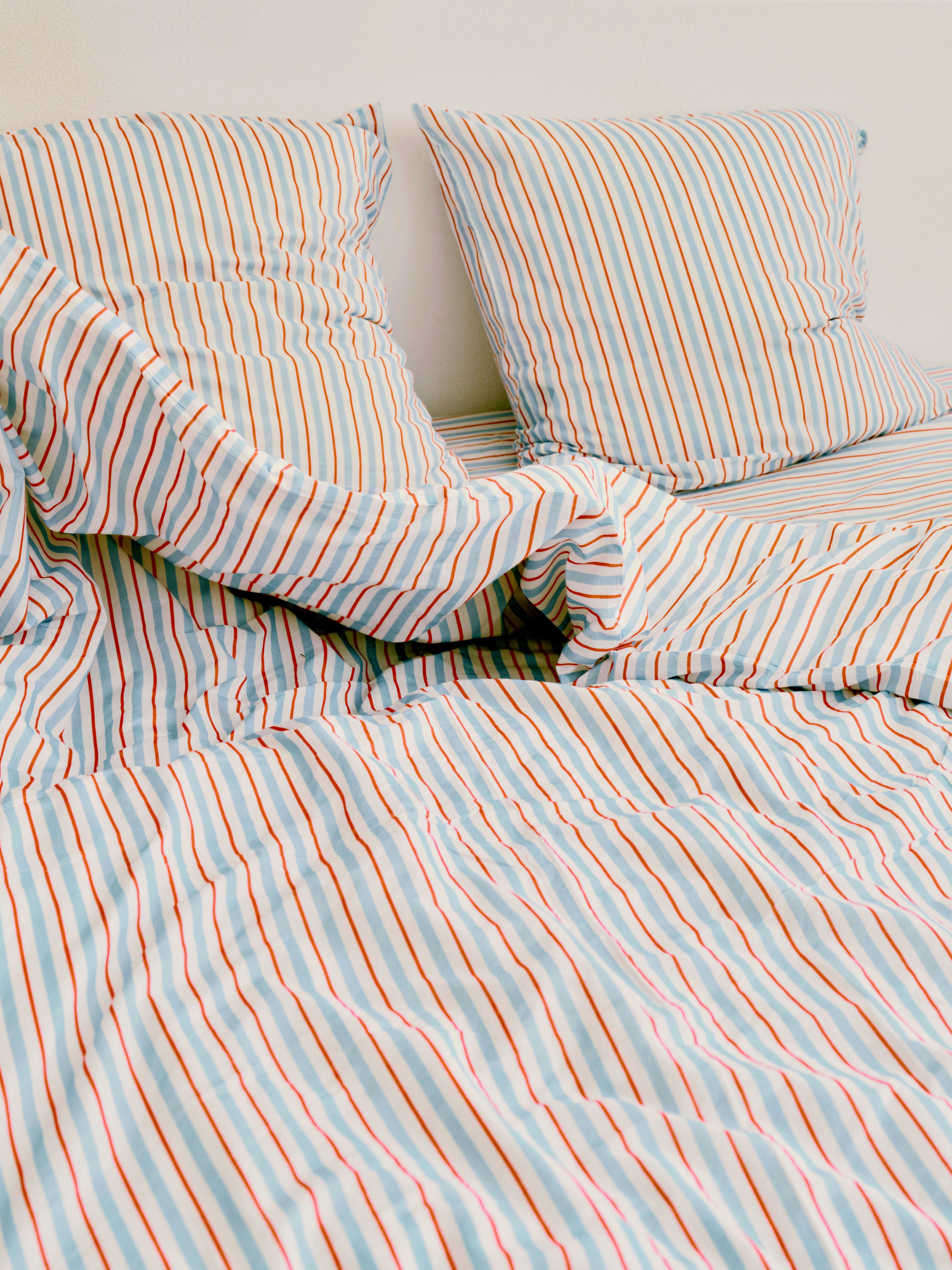 Bed linen, Lucas du Tertre