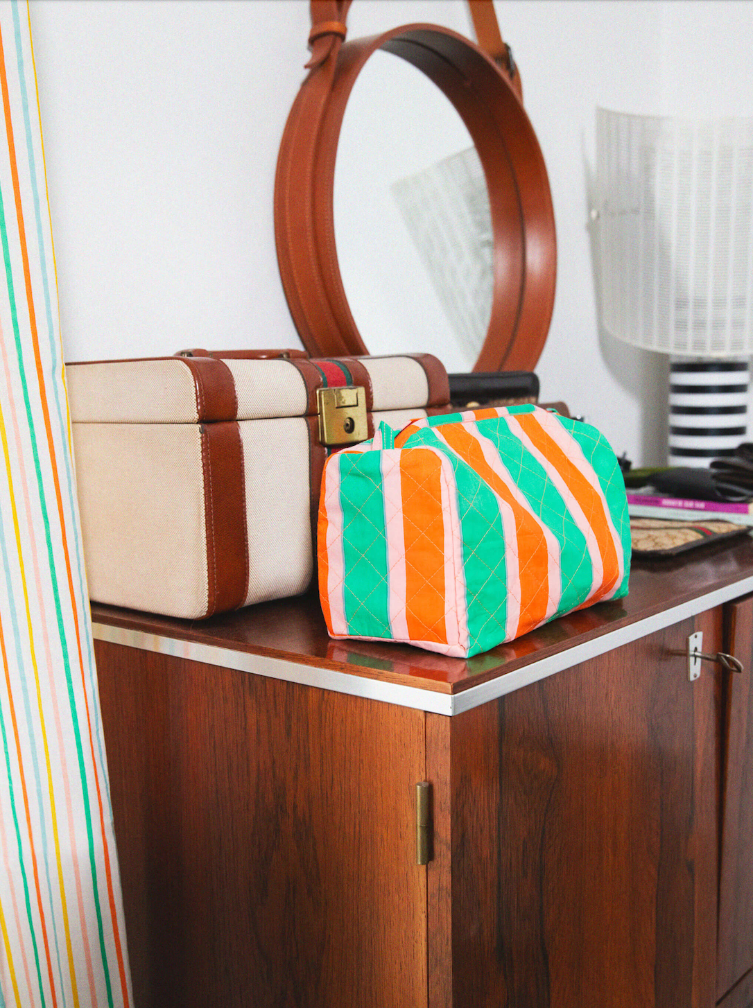 Trousse de toilette matelassée ronde