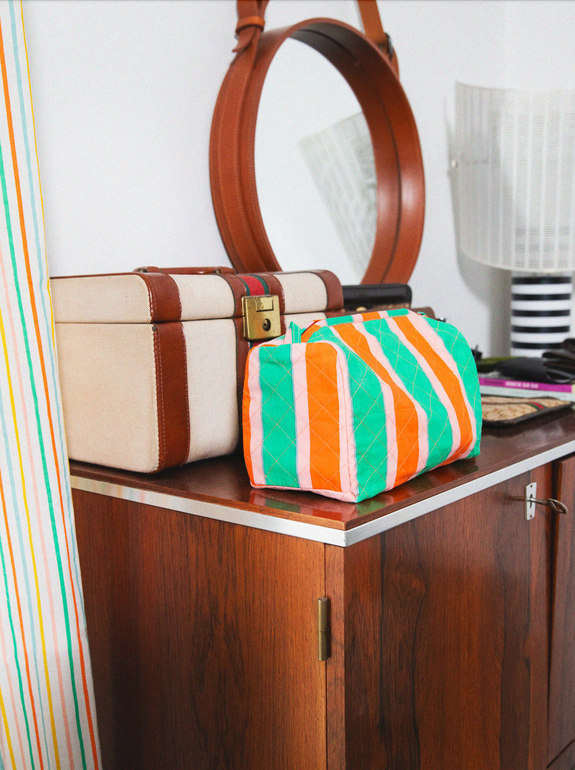 Trousse de toilette matelassée ronde