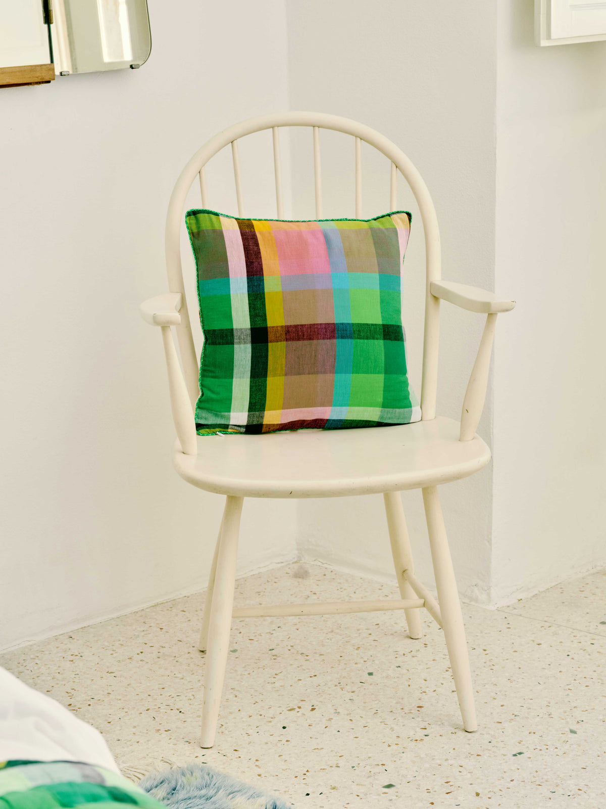 Reversible cushion cover