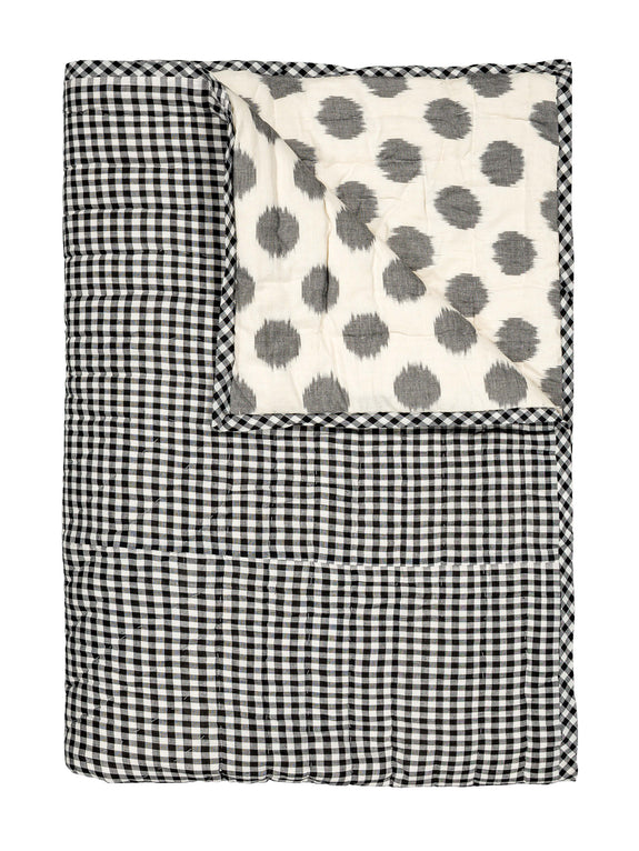 QUILT-black-and-white-dots-2