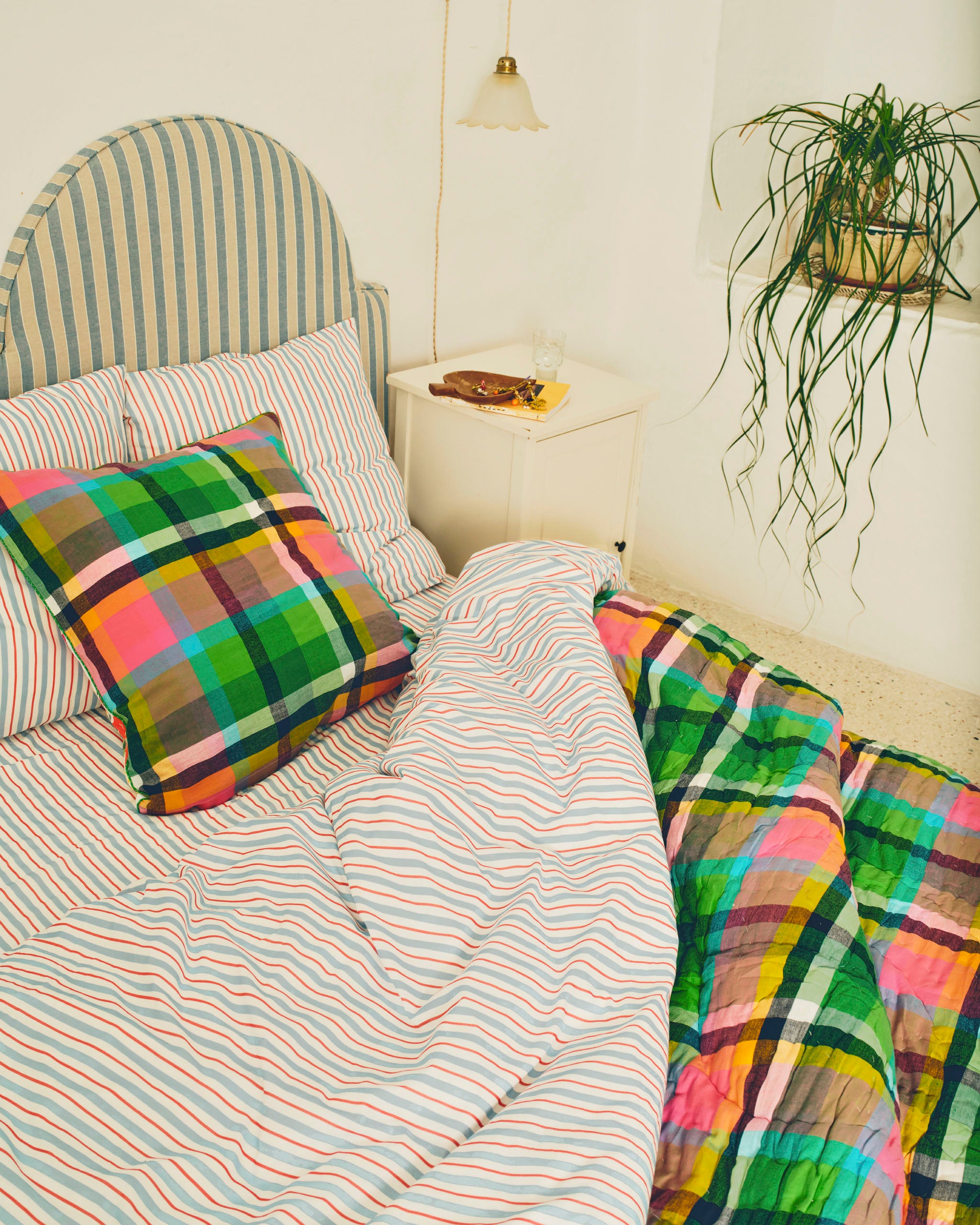 Bed linen, Lucas du Tertre