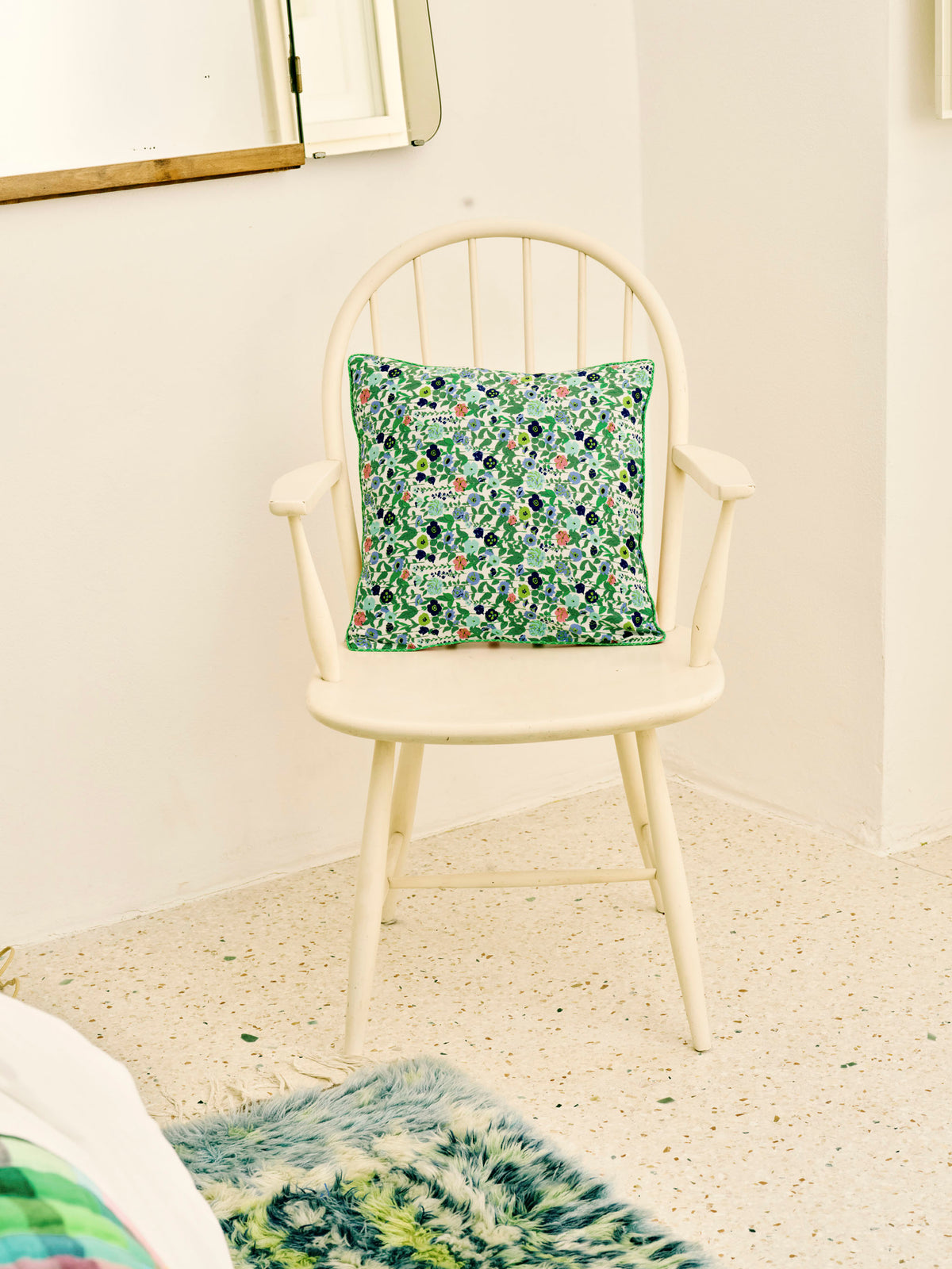 Reversible cushion cover