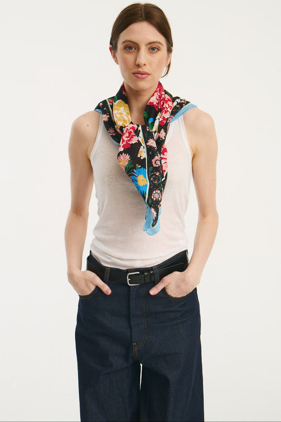 foulard_flora_black_ground