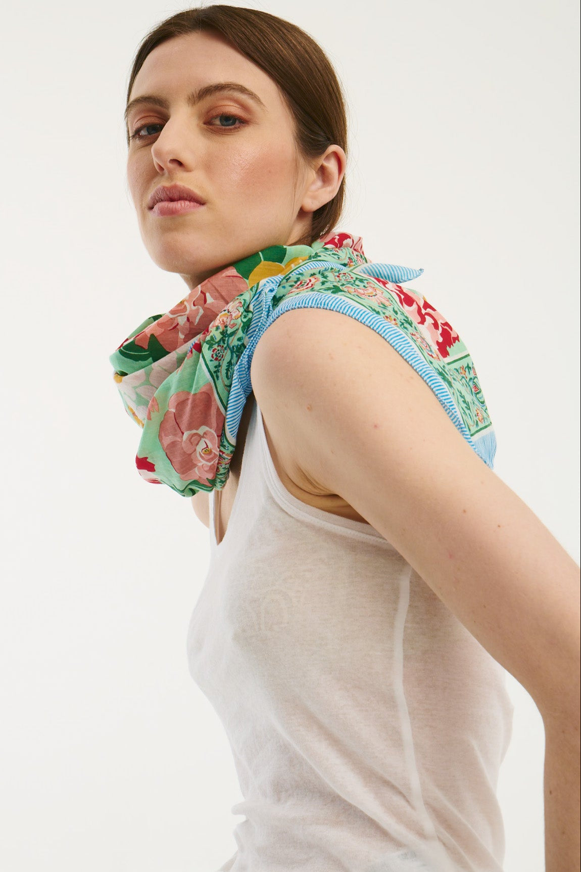 foulard_flora_xl_green_ground-2