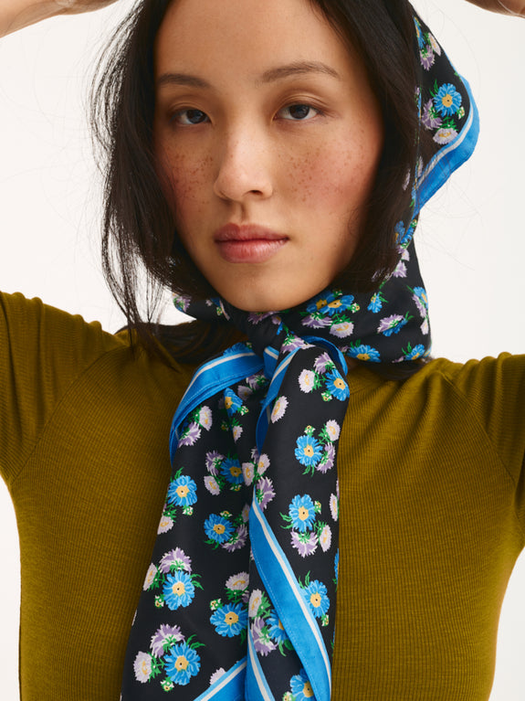 foulard_soie_achille_black_ground_4