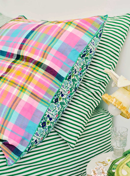 Reversible cushion cover