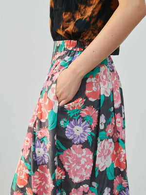 Silk Skirt en situation