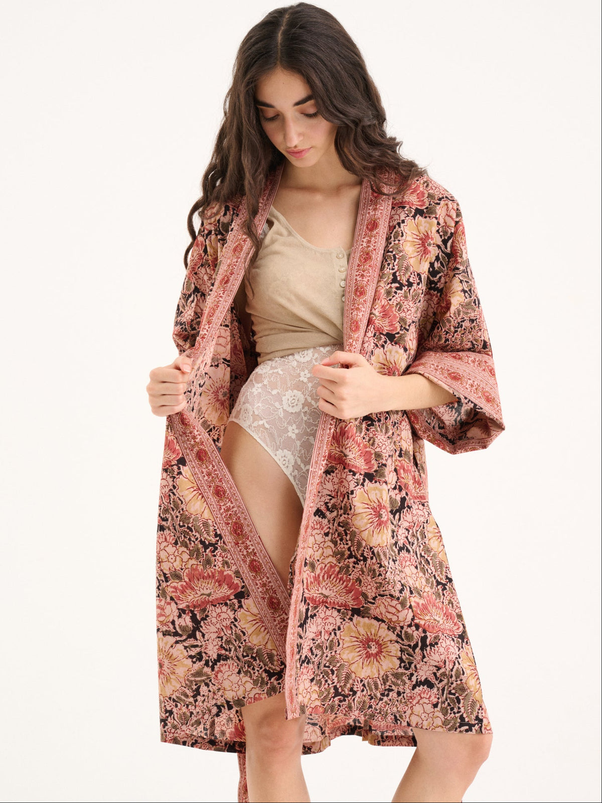 kimono_court_bunch_of_flowers