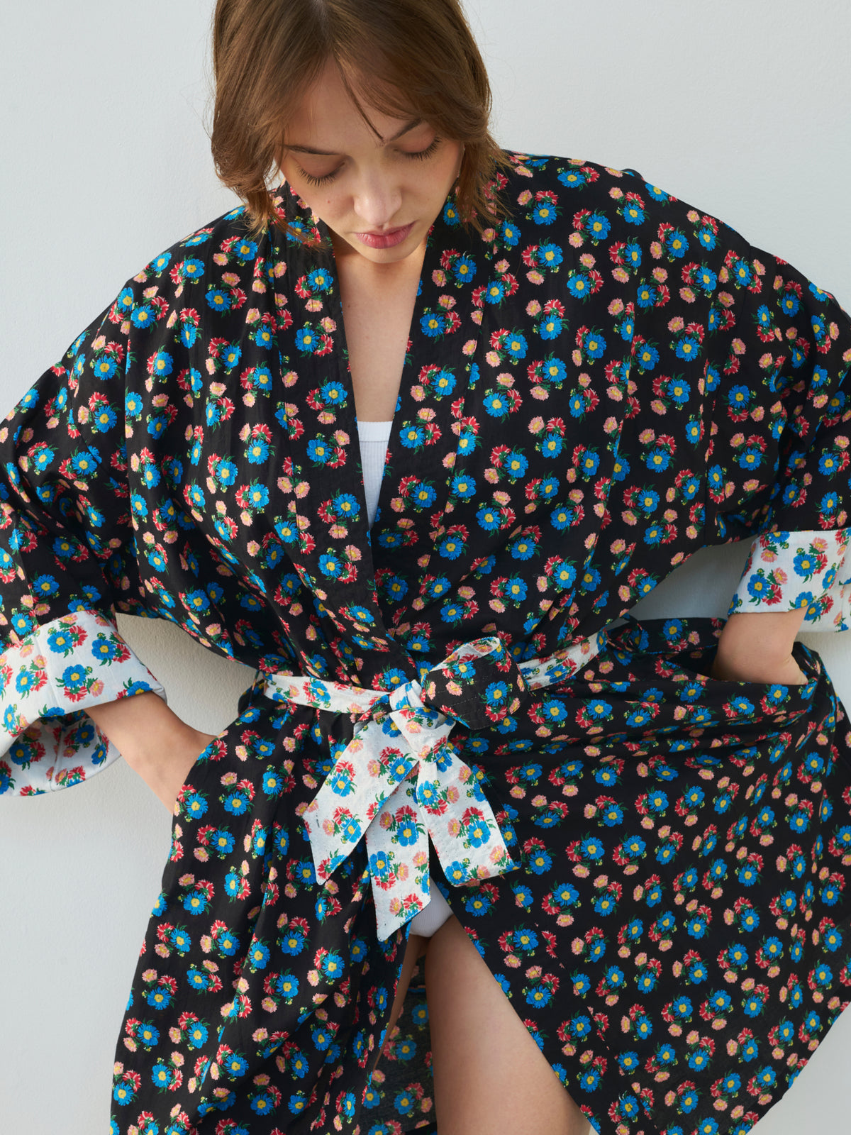 kimono_court_femme_iris_black_ground_2