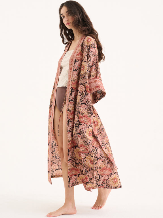 kimono_long_bunch_of_flowers_2