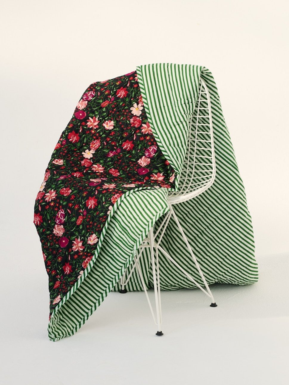 Reversible quilted blanket