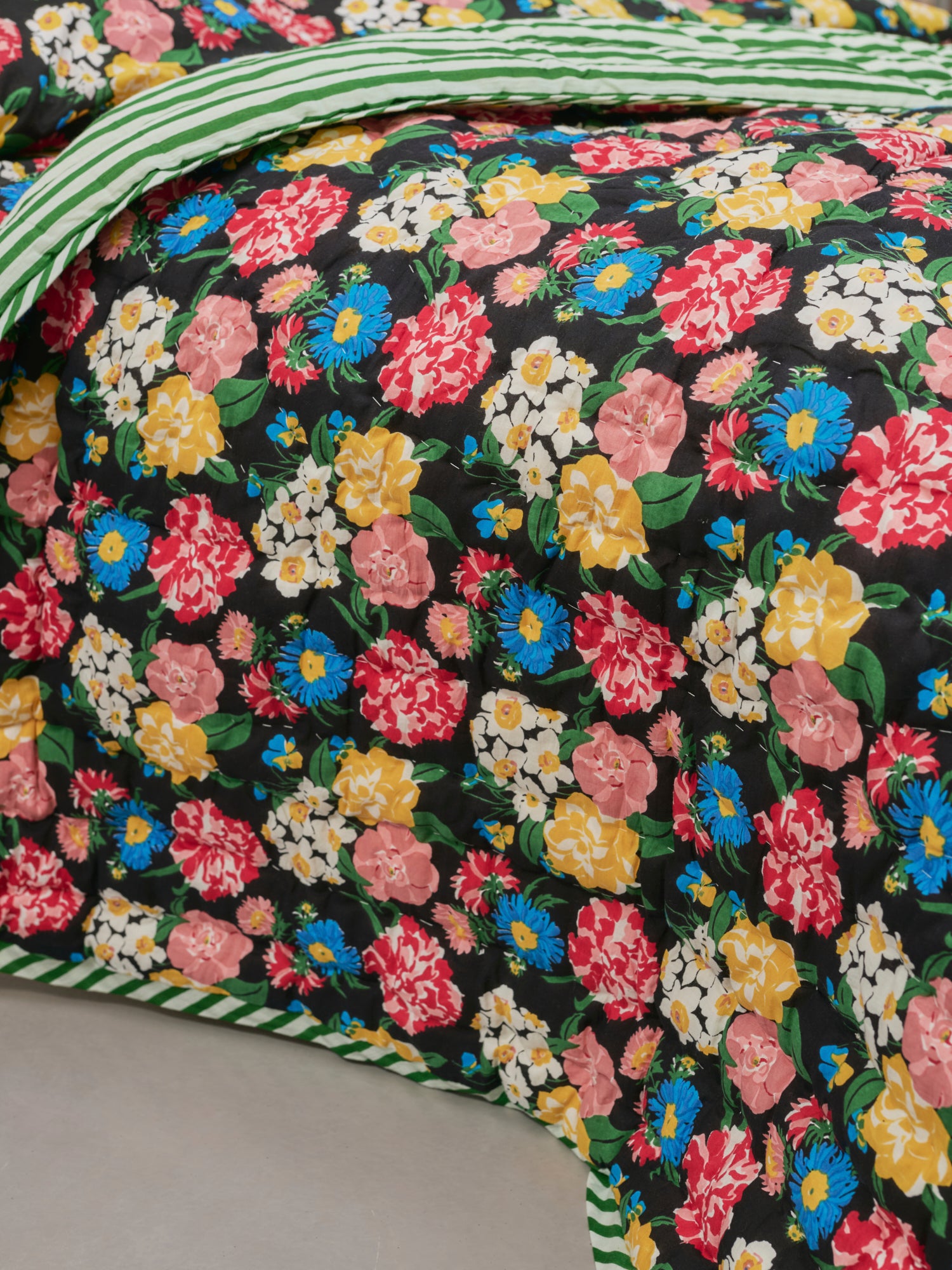 Plaids and bedspreads – Lucas du Tertre