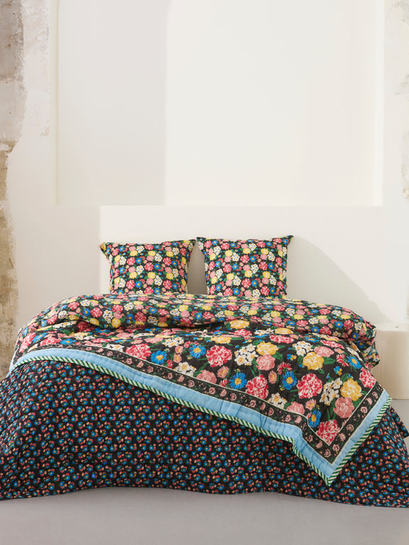 Reversible quilted sarong throw