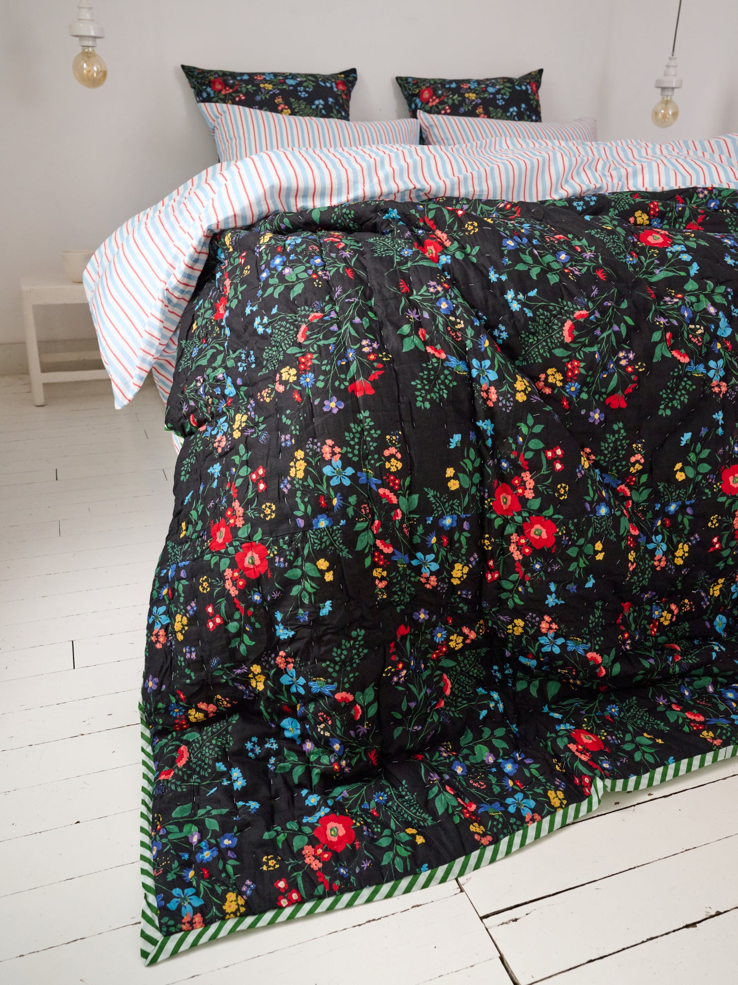 Plaids and bedspreads, Lucas du Tertre
