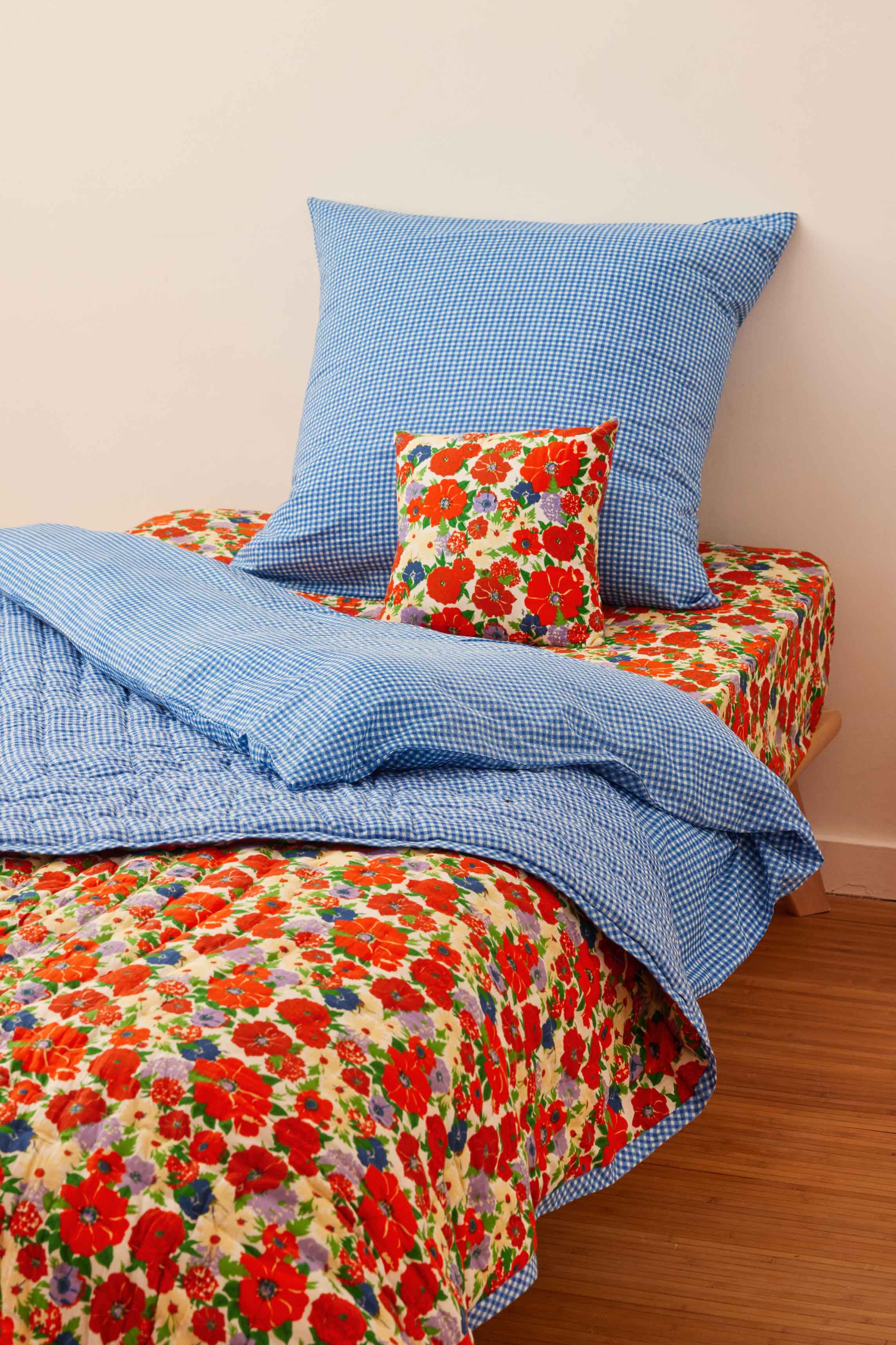 Plaids and bedspreads, Lucas du Tertre