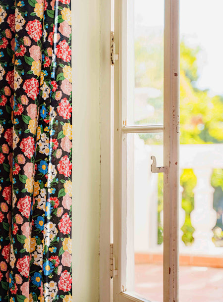 rideau_flora_black_ground