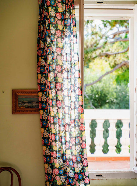 rideau_flora_black_ground_2