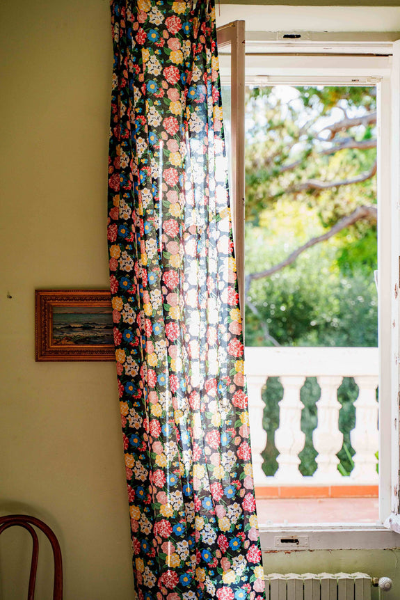 rideau_flora_black_ground_2