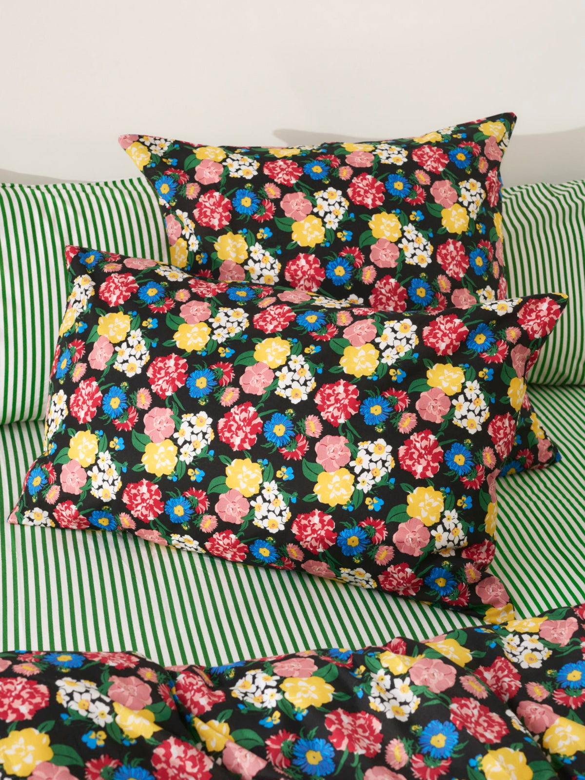 taie_oreiller_flora_black_ground_3