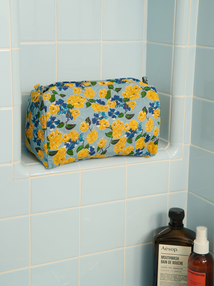 trousse_toilette_ronde_blue_roses